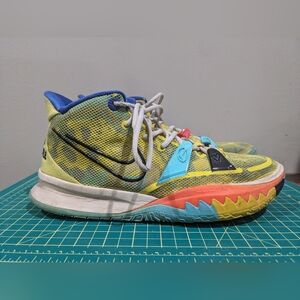 Nike Men's Kyrie 7 '1 World 1 People' Athletic Shoes Size 10